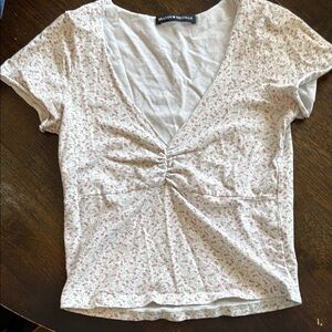 Brandy Melville White Floral Women's Top